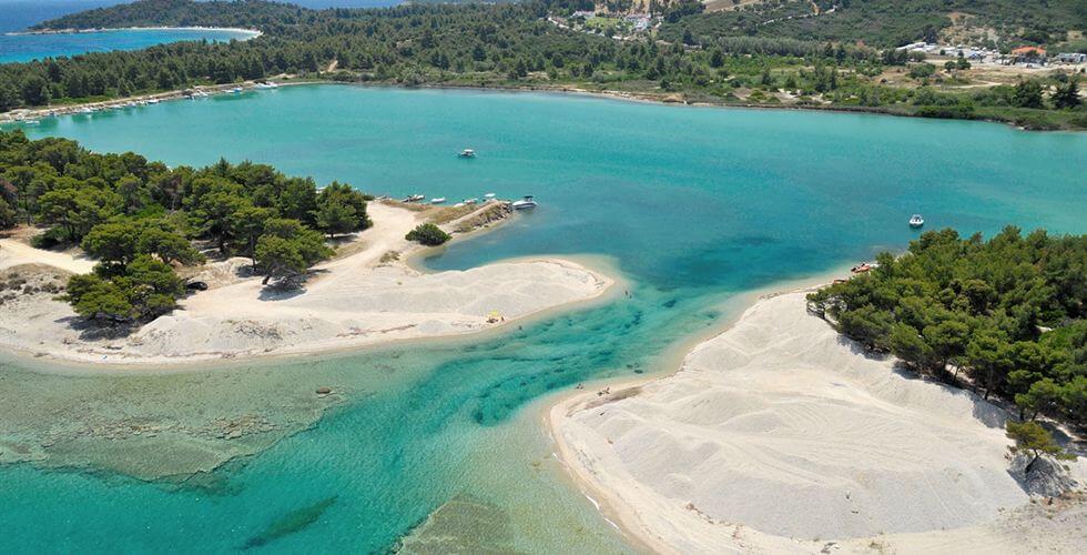 Στη μαγεία των χερσονήσων της Χαλκιδικής