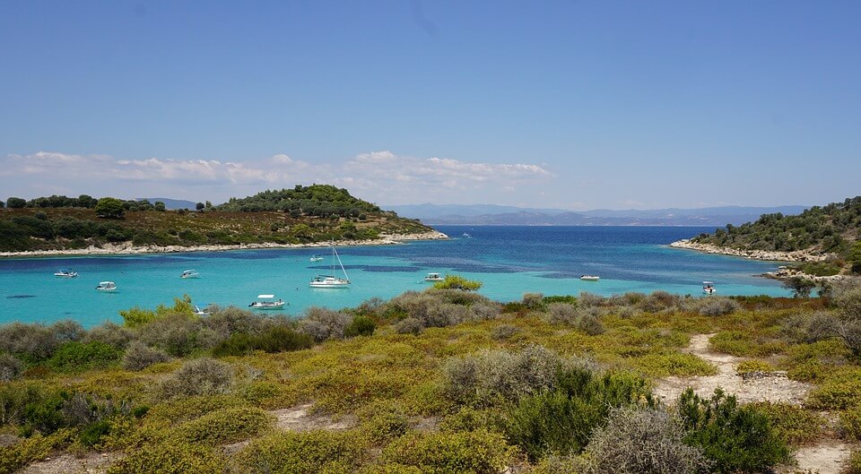 Στη μαγεία των χερσονήσων της Χαλκιδικής