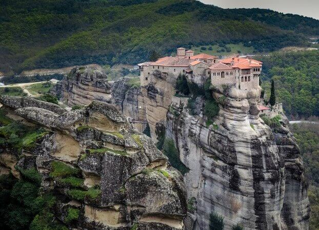 Μετέωρα: στα μοναστικά βράχια της Θεσσαλίας