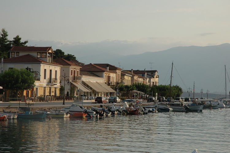 Το Γαλαξίδι διαθέτει όλη τη γοητεία ενός ελληνικού νησιού με την μαγεία της καταπράσινης υπαίθρου