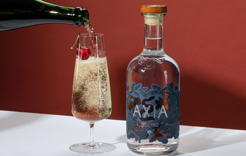 Axia Spirit: Το νέο ποτό με μαστίχα
